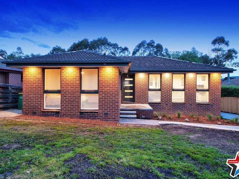 16 Nambour Drive, Mooroolbark image 12