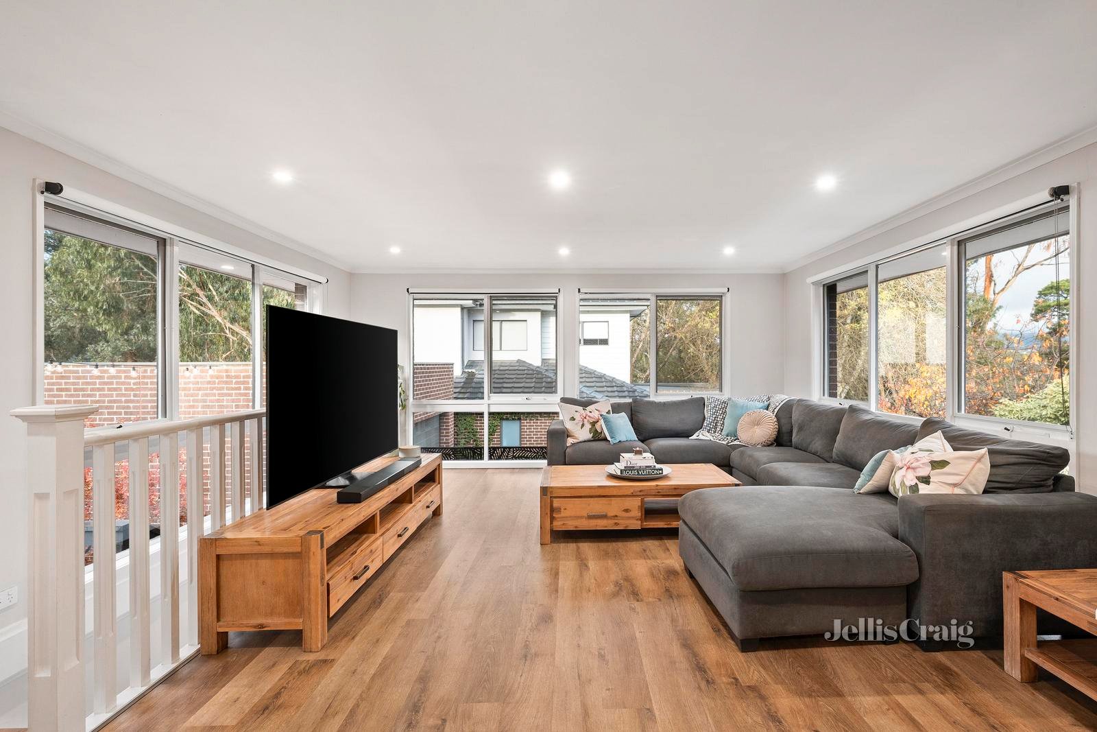 16 Nambour Drive, Mooroolbark image 3