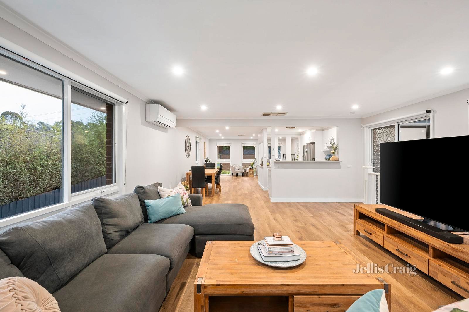 16 Nambour Drive, Mooroolbark image 4