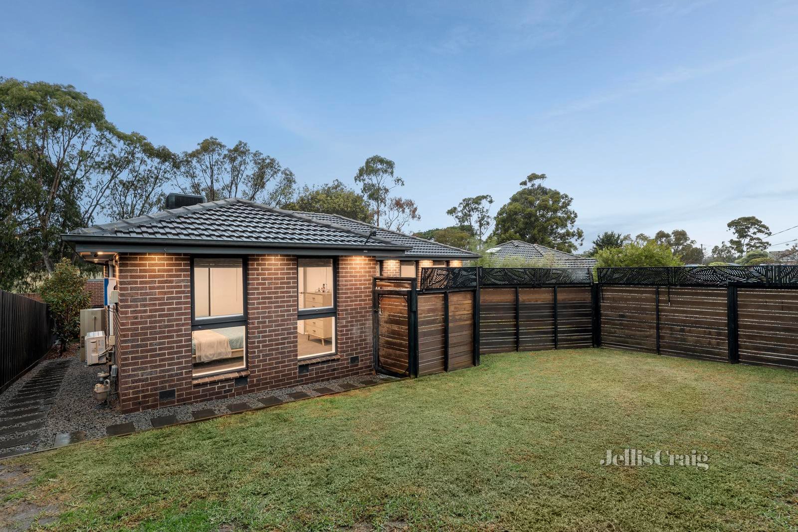 16 Nambour Drive, Mooroolbark image 19