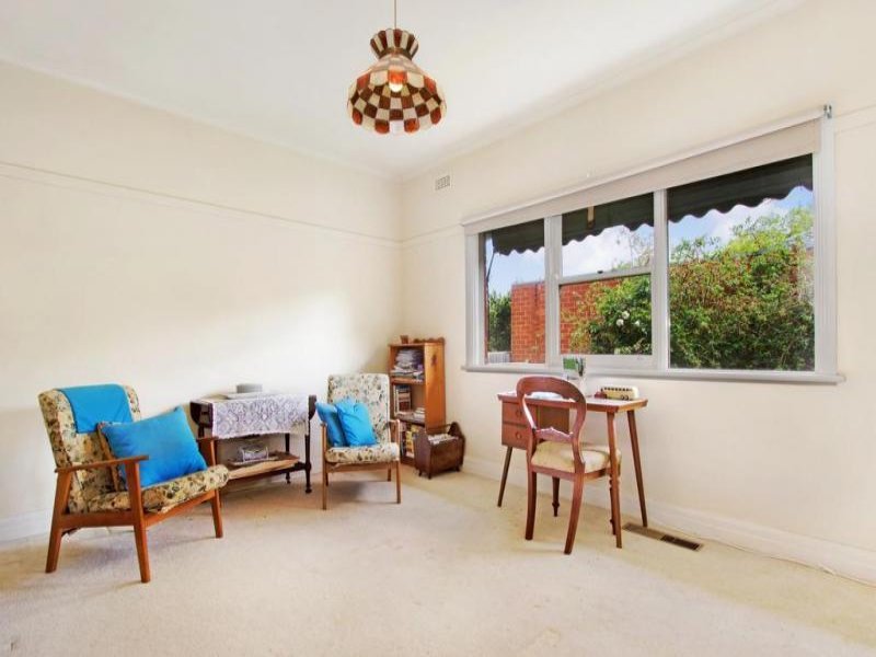 16 Naroo Street, Balwyn image 7
