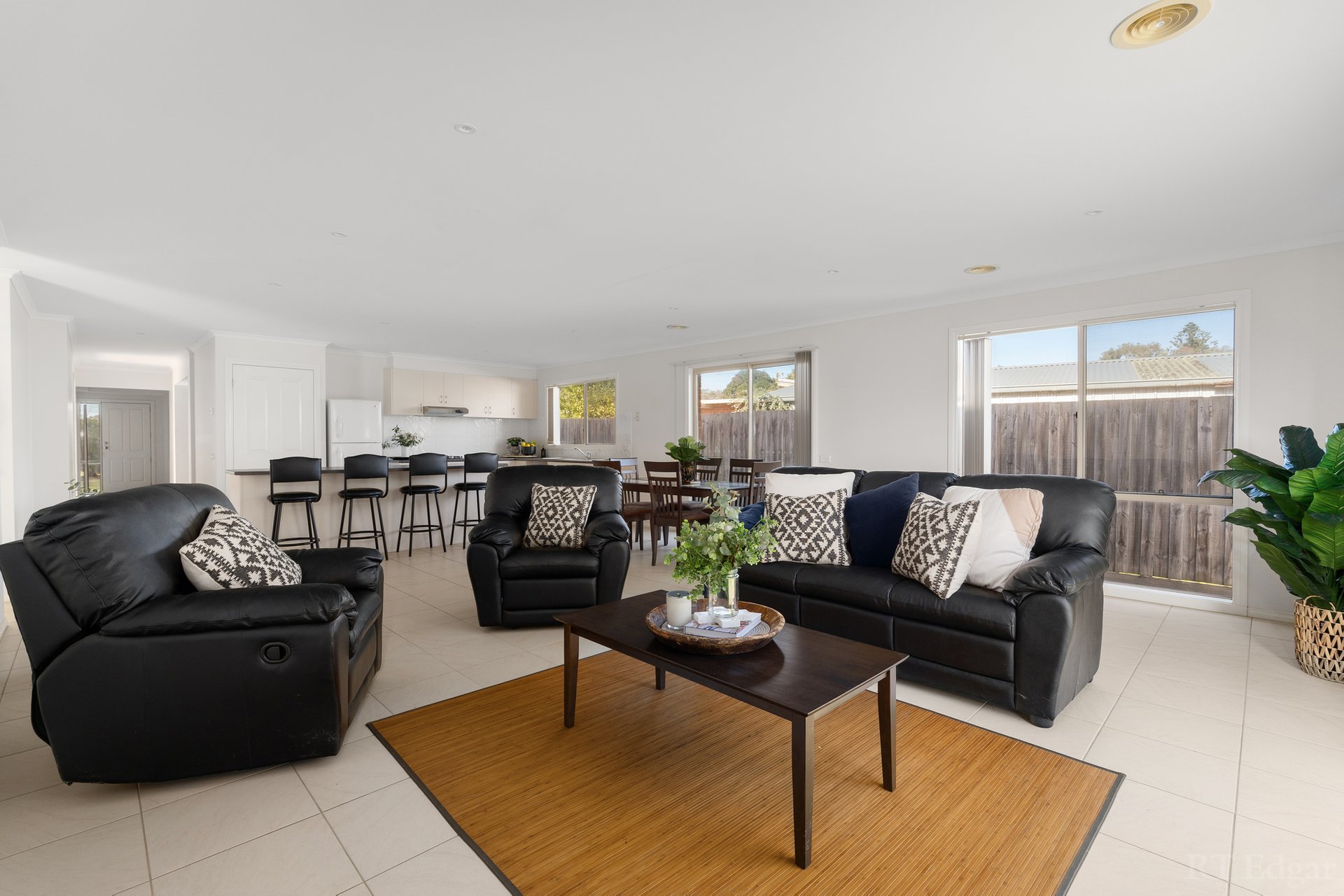 Property Gallery - Main Image