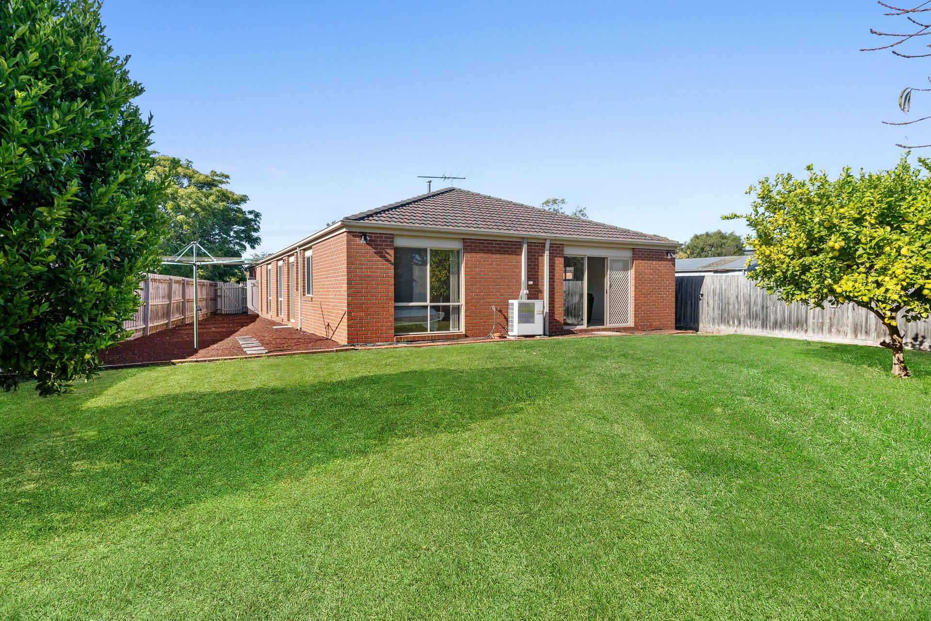 Property Gallery Thumbnail 18