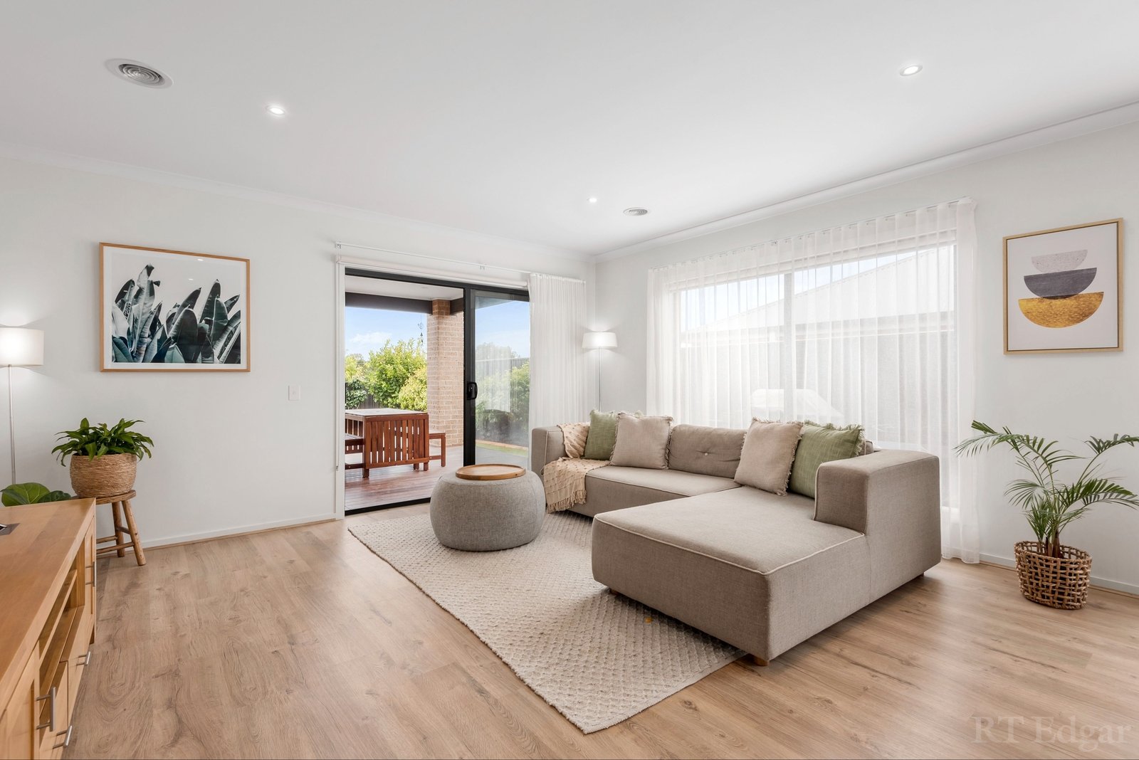 Property Gallery Thumbnail 6
