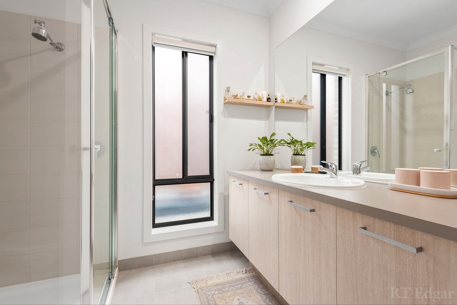 Property Gallery Thumbnail 8
