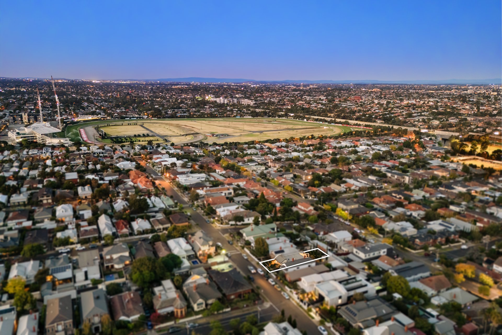 16 Ngarveno Street, Moonee&nbsp;Ponds image 9