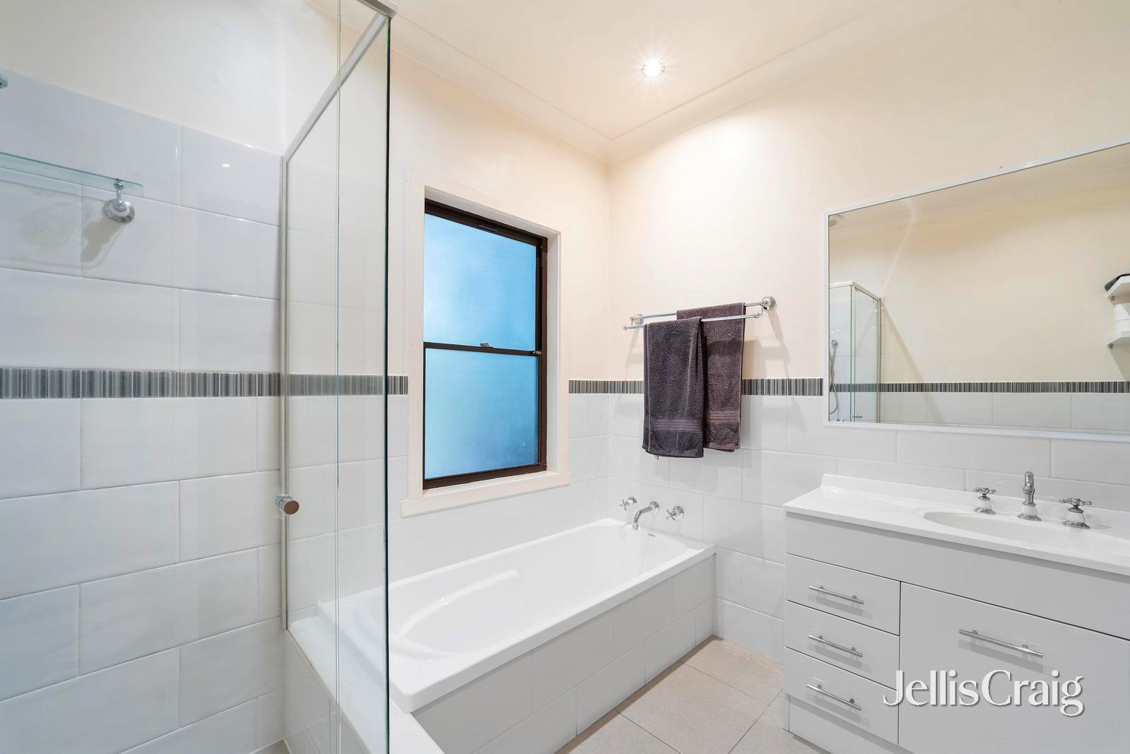 16 Norman Street, Mitcham image 8