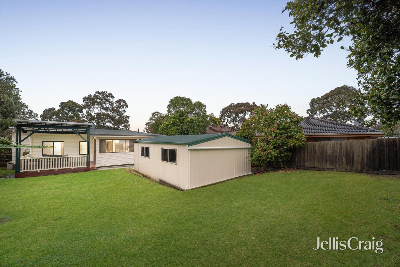 16 Norman Street, Mitcham image 12