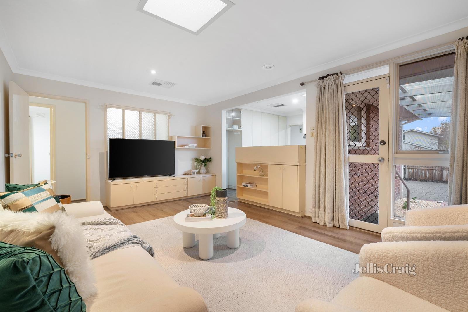 16 Northam Street, Glen Waverley image 5