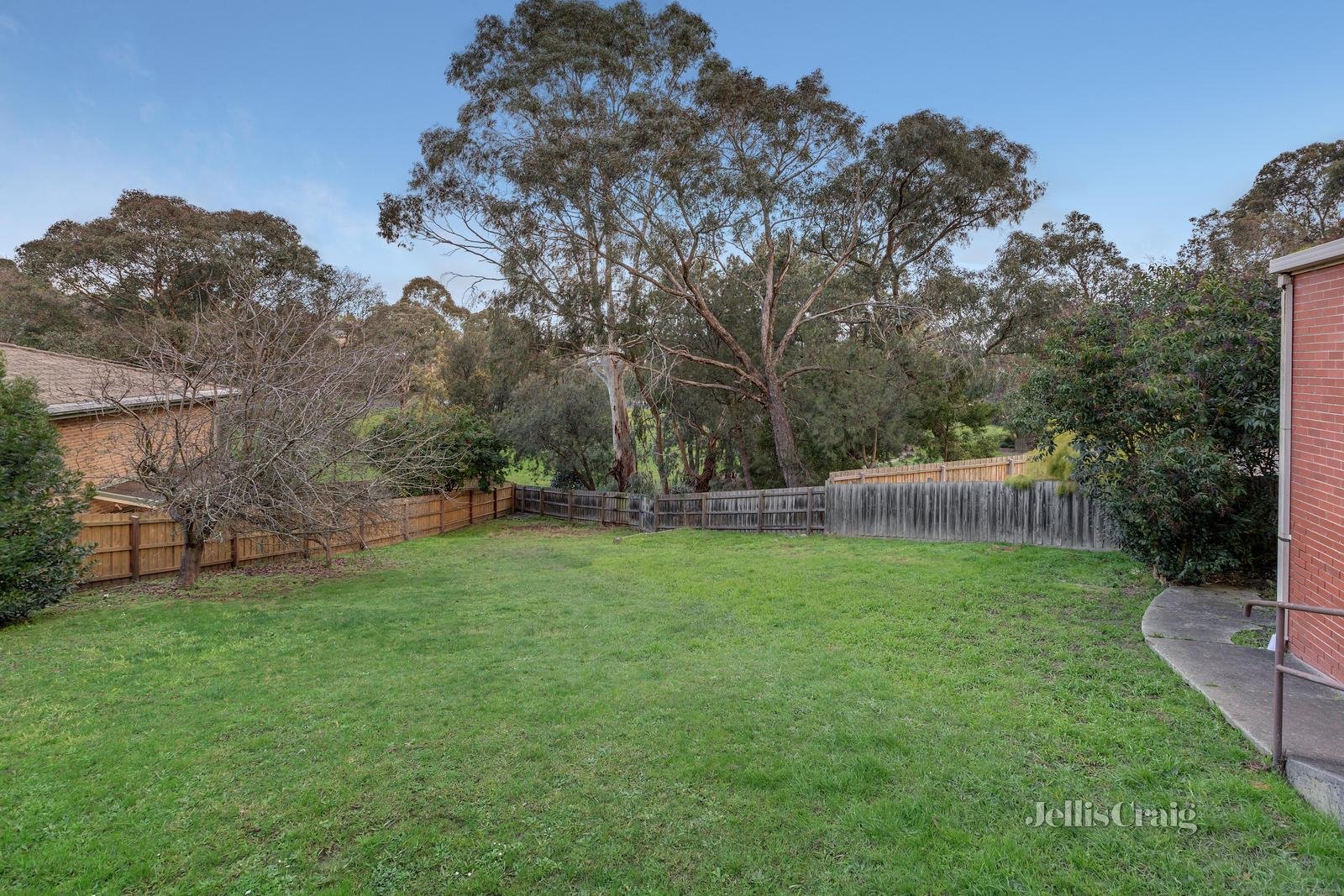 16 Outlook Drive, Doncaster image 9