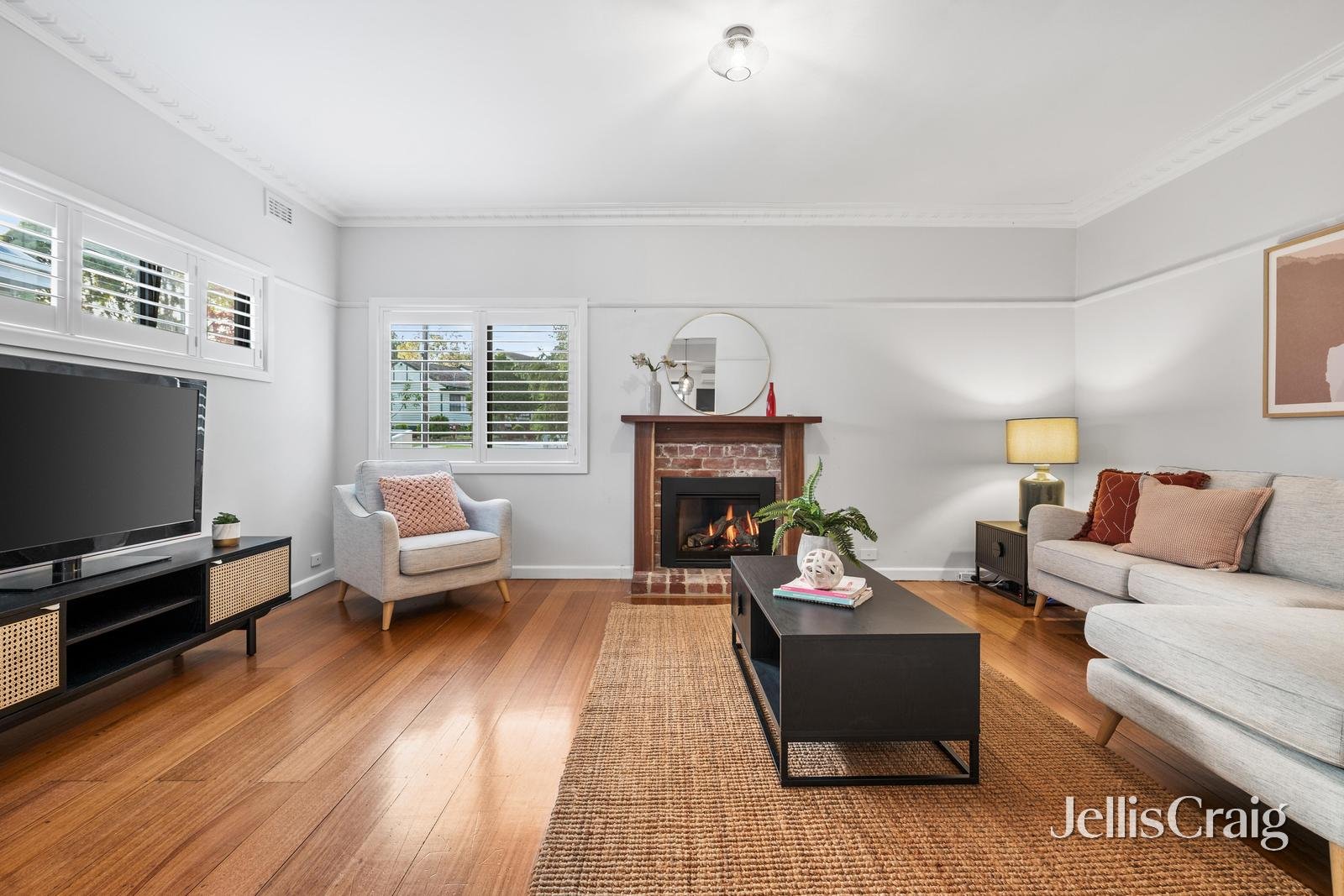 16 Owen Street, Mitcham image 3