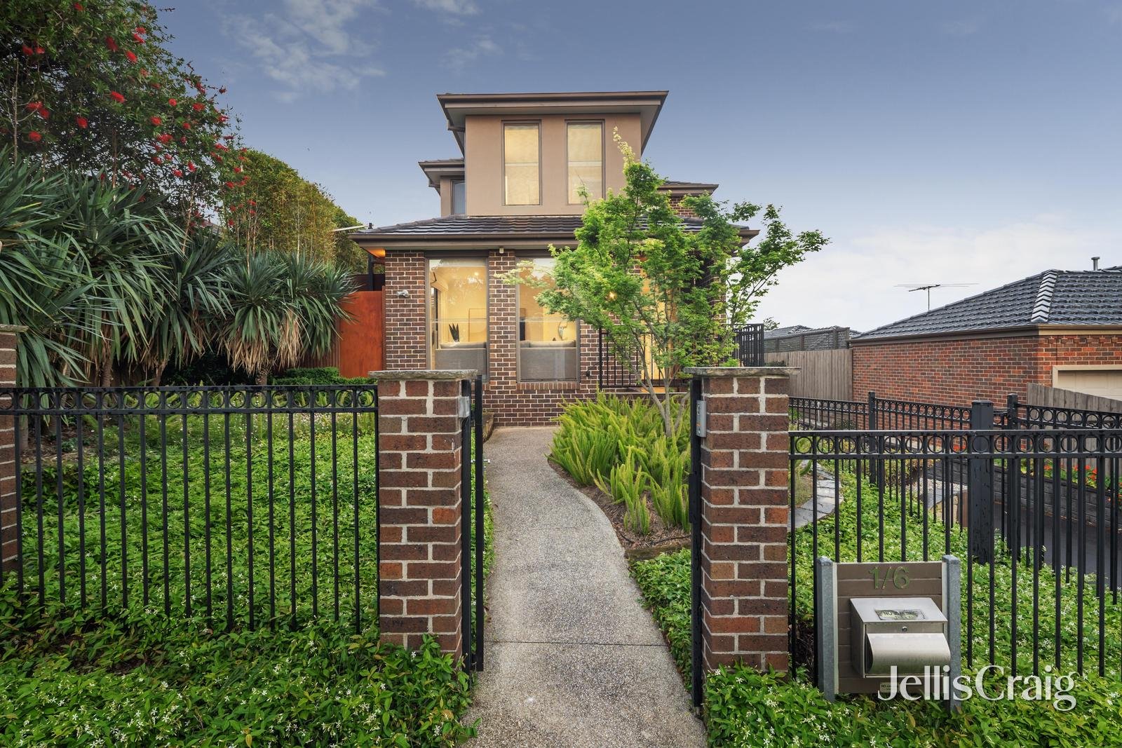 1/6 Parring Road, Balwyn image 1