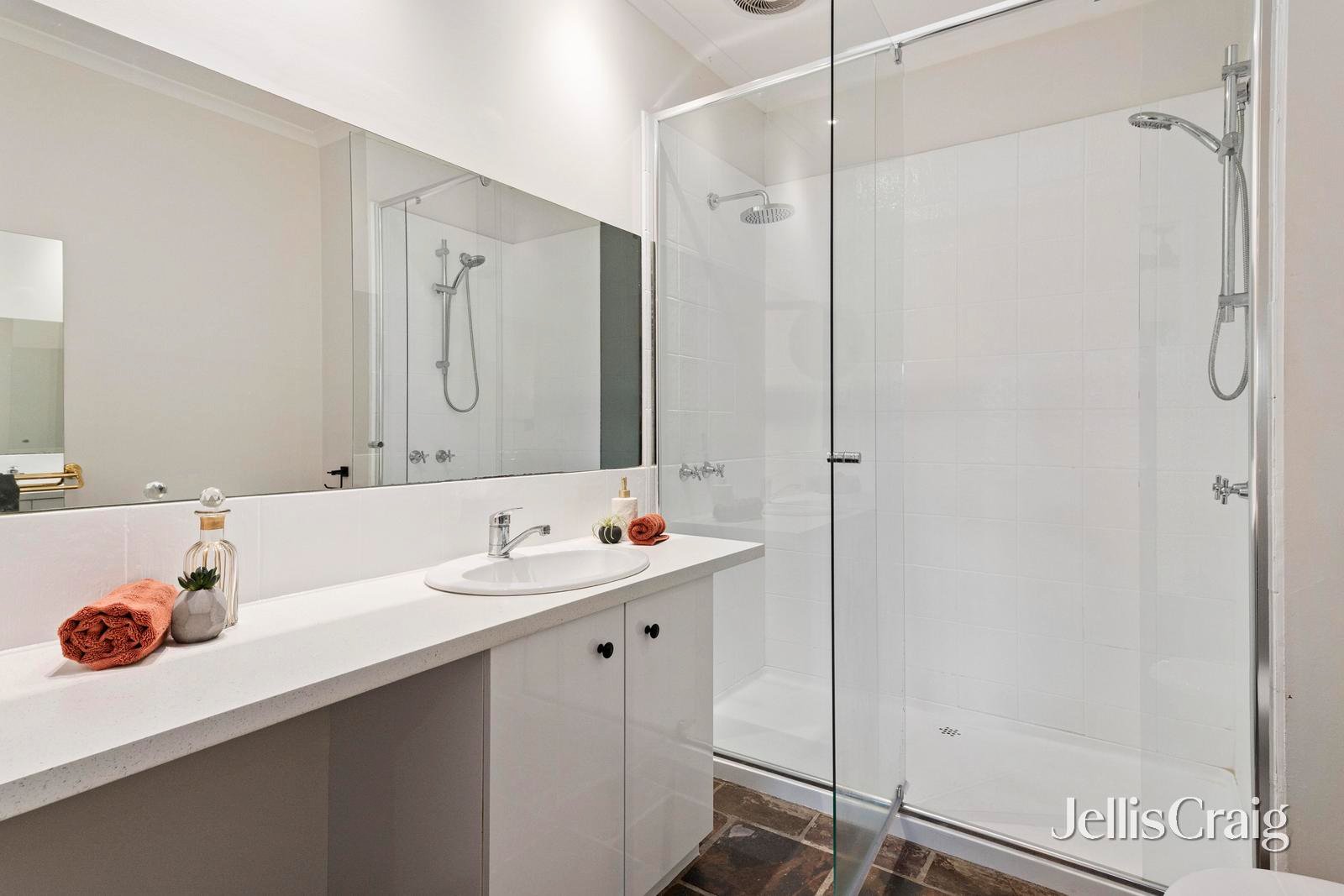 16 Penshurst Place, Warranwood image 10