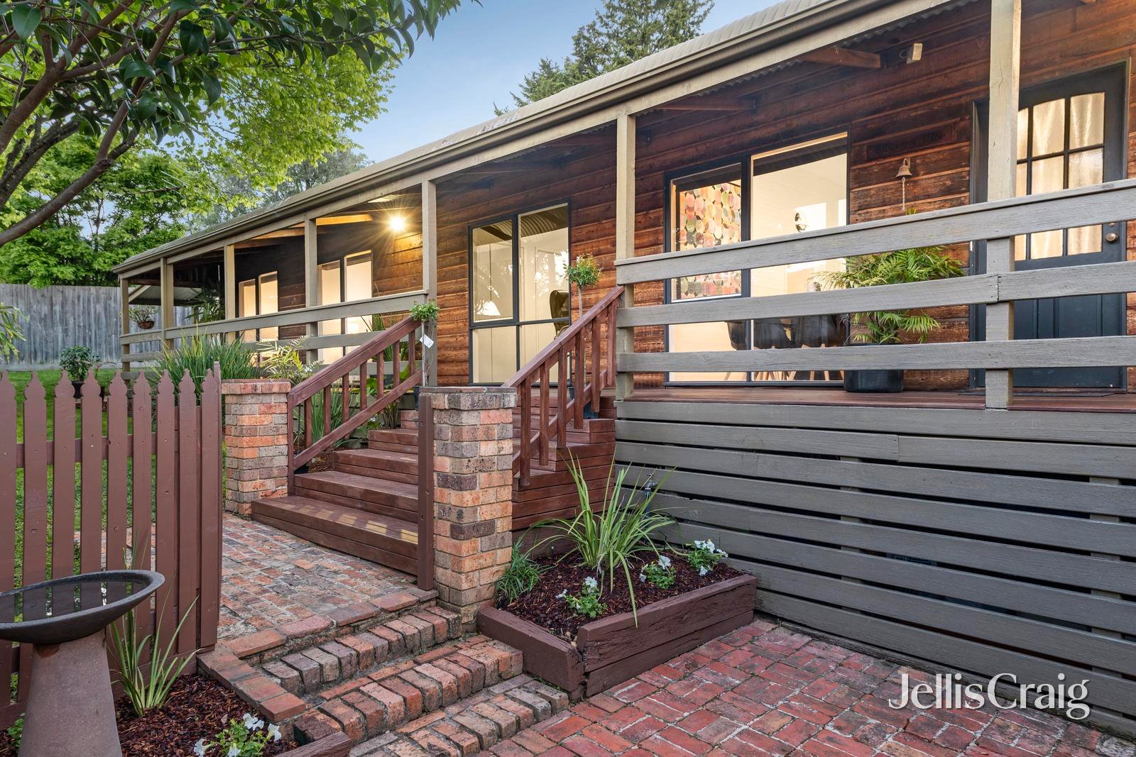 16 Penshurst Place, Warranwood image 13