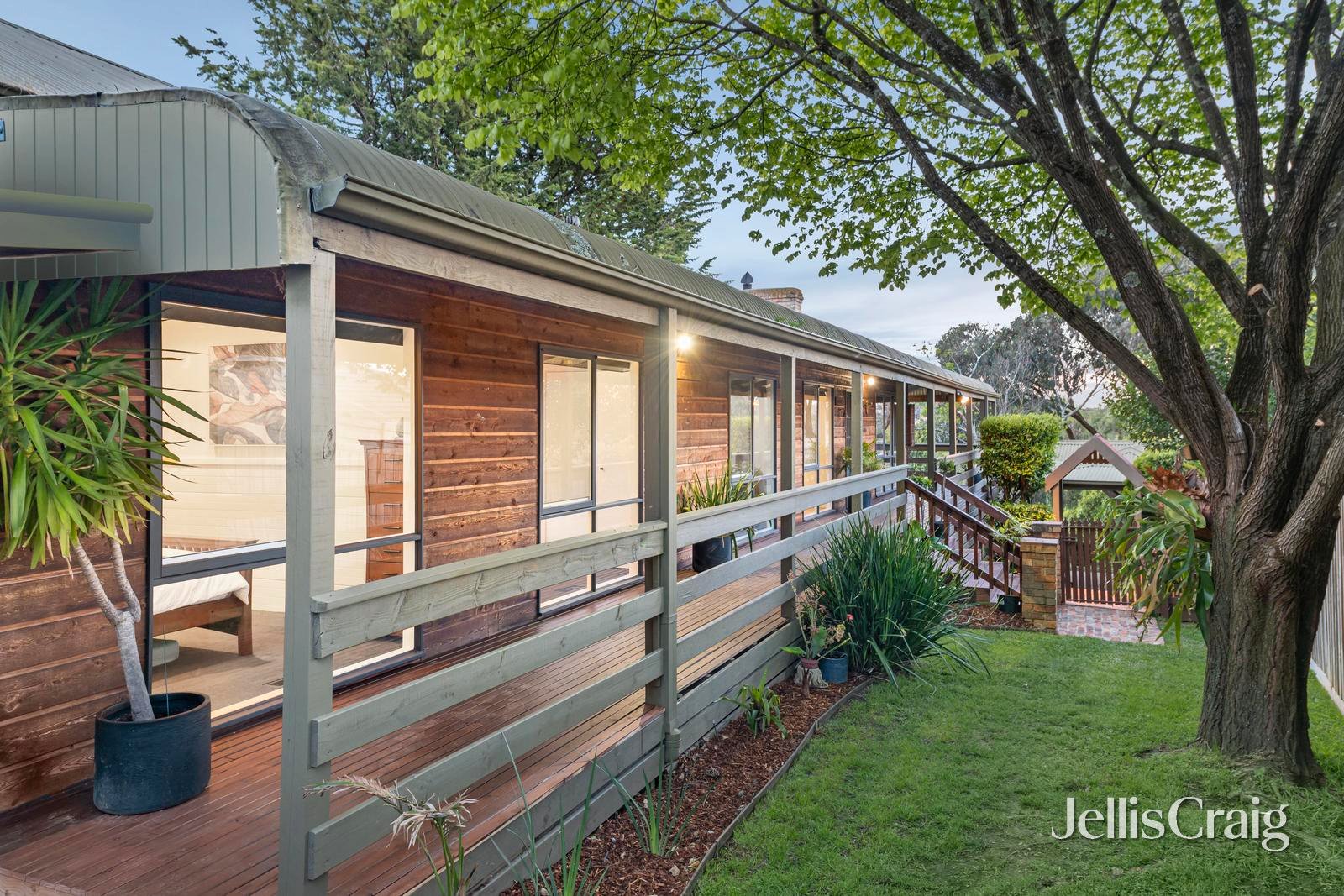 16 Penshurst Place, Warranwood image 15