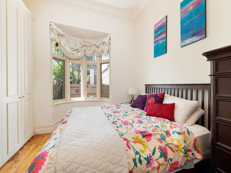 16 Pine Avenue, Elwood image 4