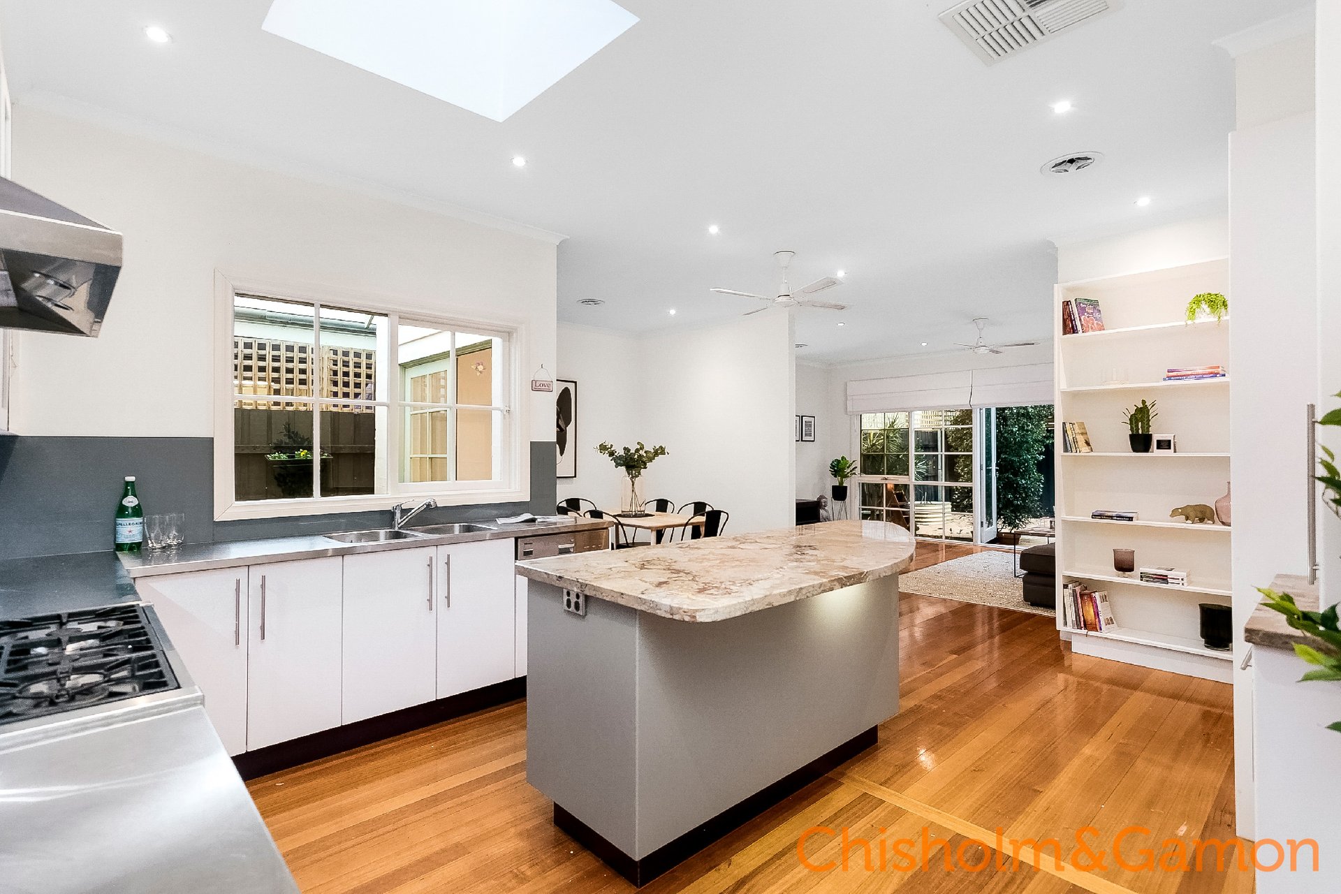 16 Poets Grove, Elwood image 3