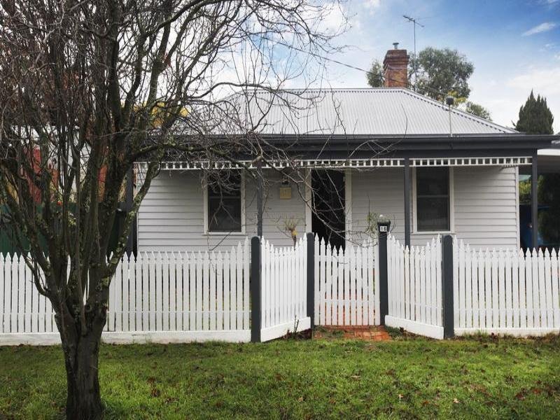 16 Powlett Street, VIC, 3444 RT Edgar