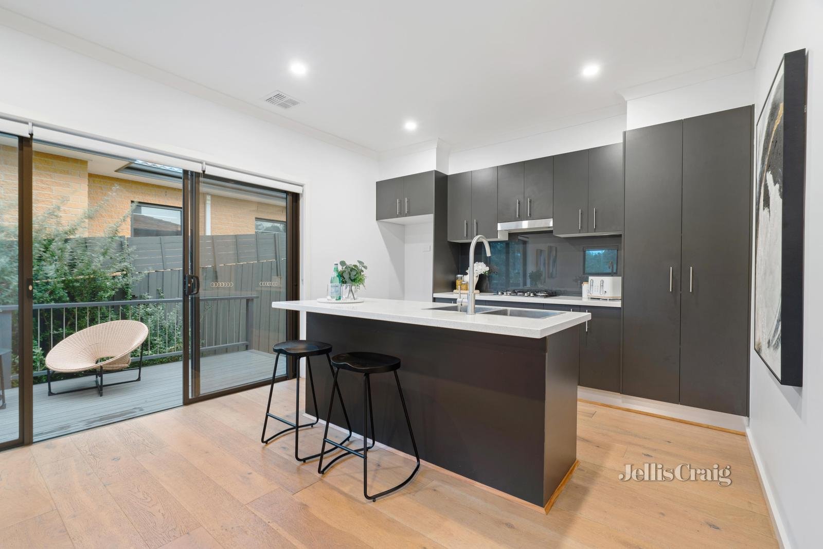 1/6 Prince Edward Avenue, Mitcham image 6