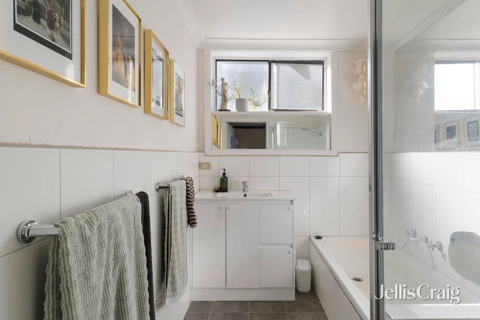 16 Railton Grove, Preston image 10