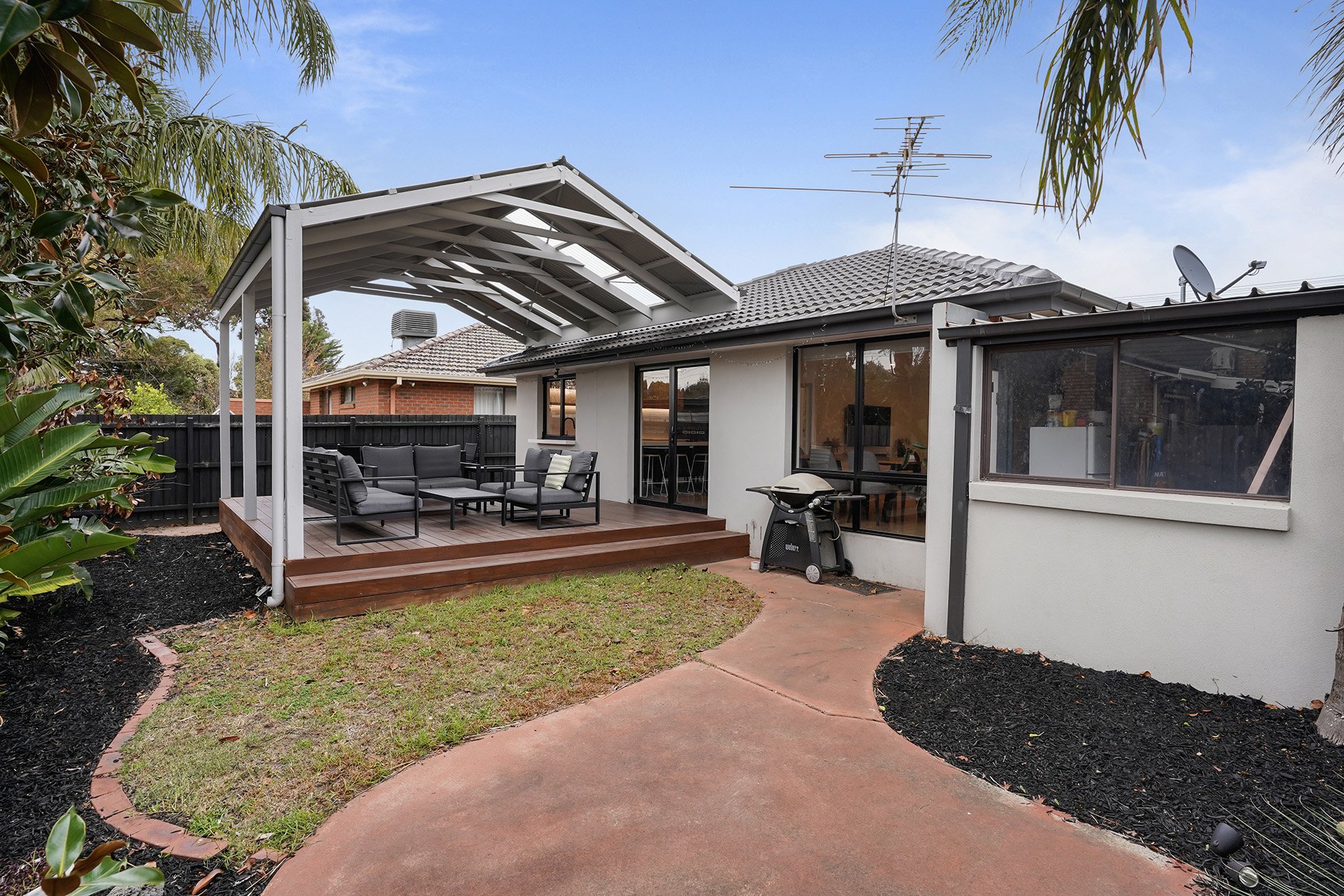 16 Renowden Street, Cheltenham image 10