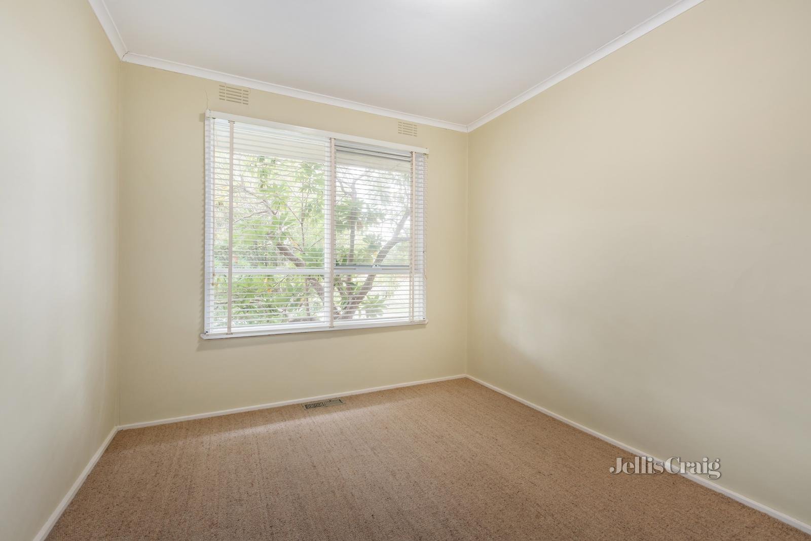 16 Reserve Avenue, Mitcham image 5