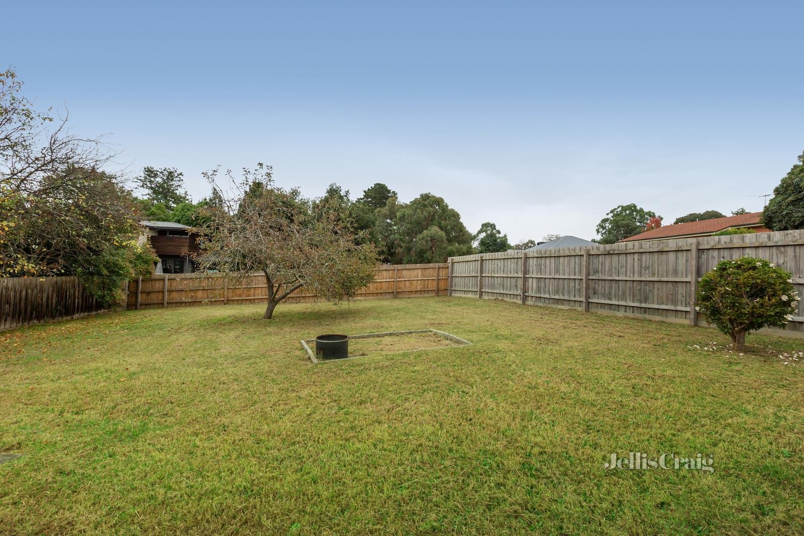 16 Reserve Avenue, Mitcham image 10