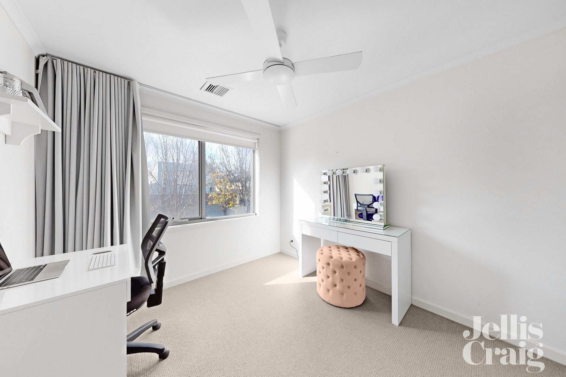 16 Retreat Drive, Ascot Vale image 7
