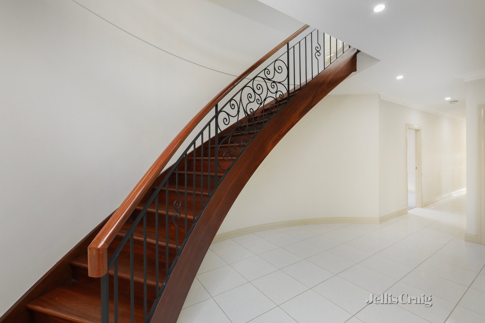 16 Rifle Range Drive, Williamstown image 9