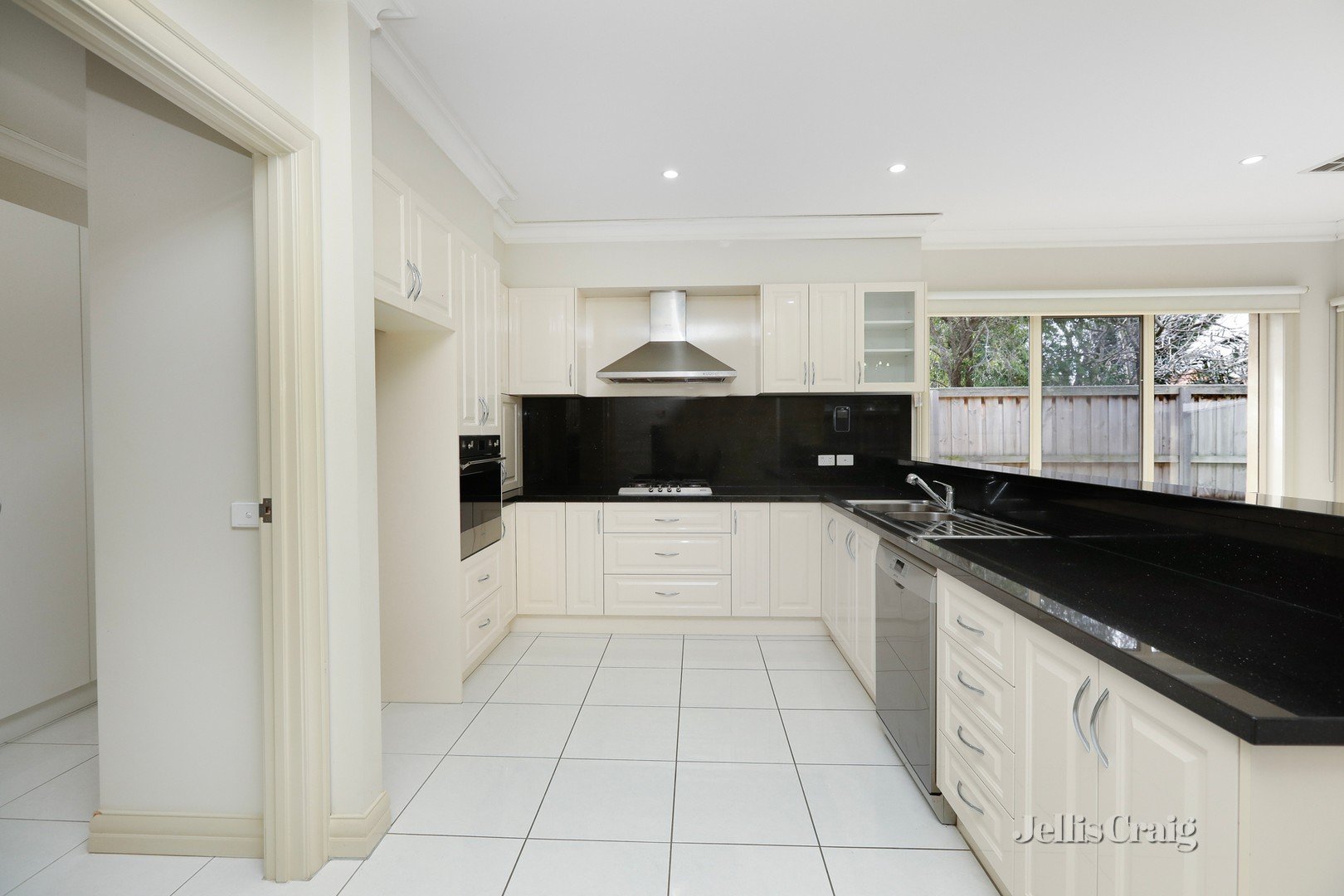 16 Rifle Range Drive, Williamstown image 6