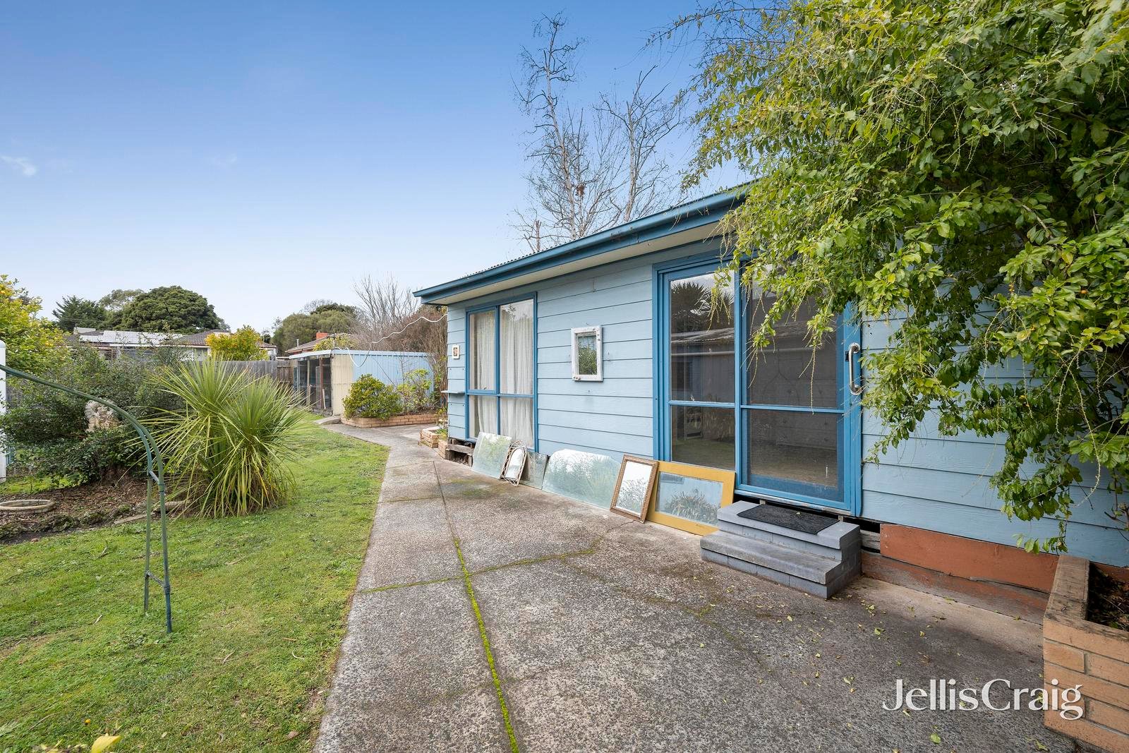 16 Robert Court, Croydon image 11