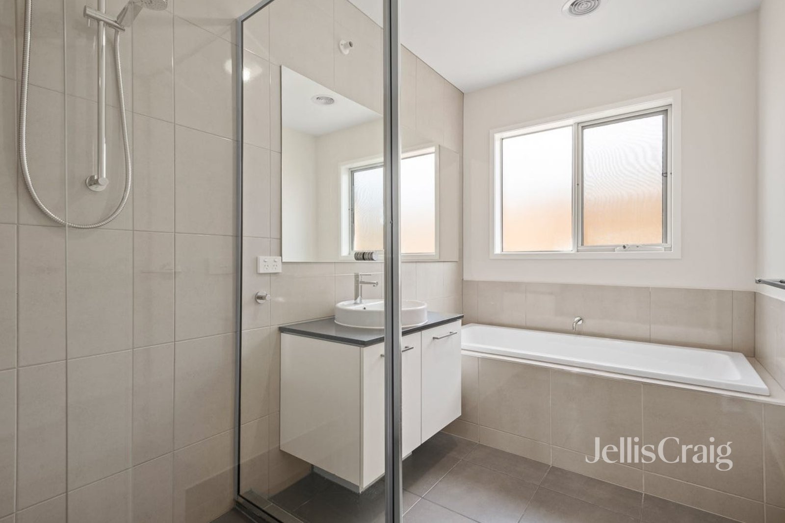 16 Roderick Avenue, Doreen image 5