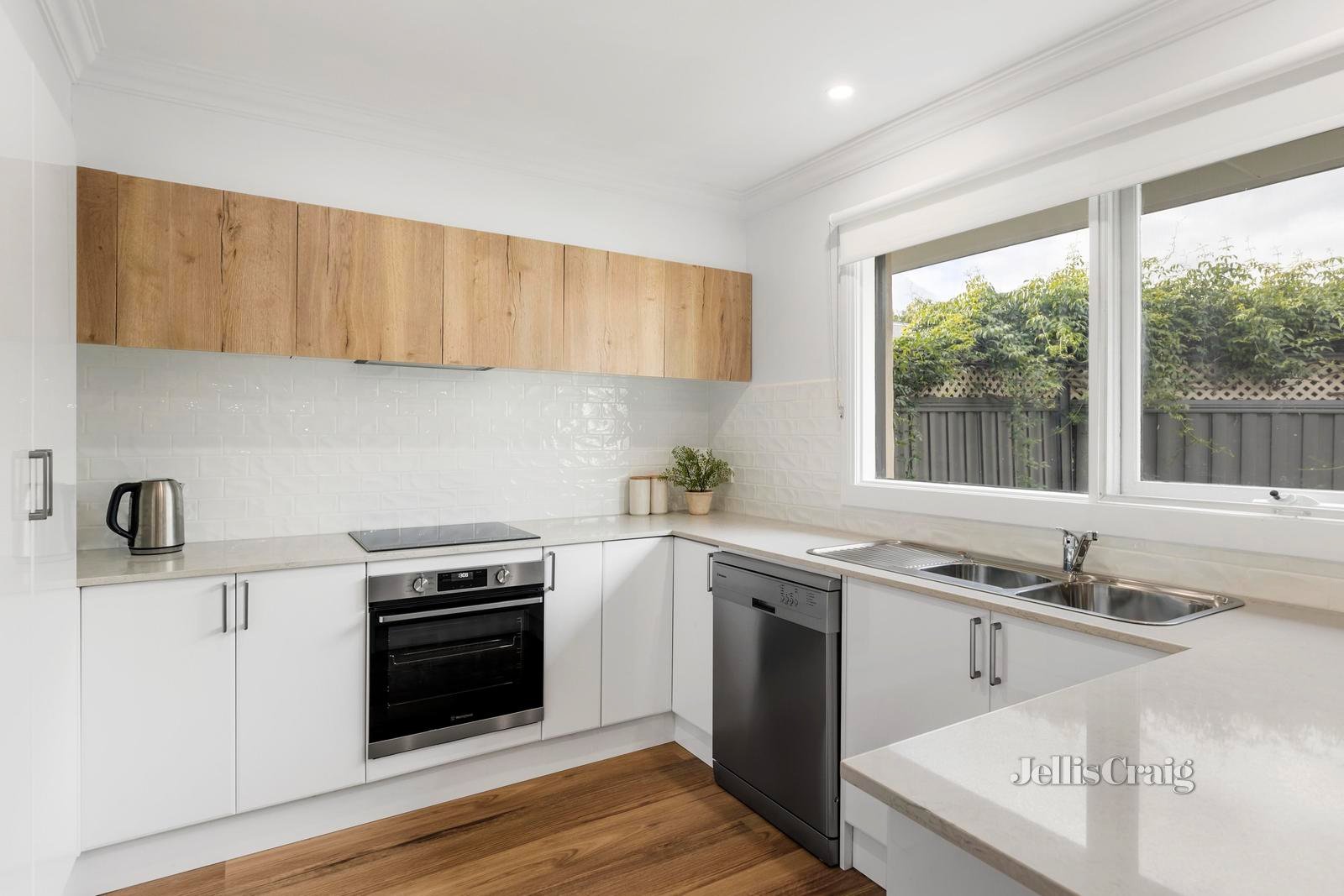 16 Rowan Street, Croydon image 5