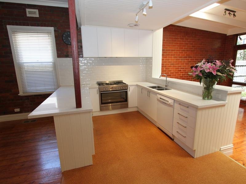 Property Gallery Thumbnail 3