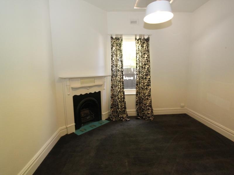 Property Gallery Thumbnail 8