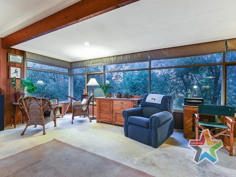 16 Ruthven Way, Ringwood East image 3