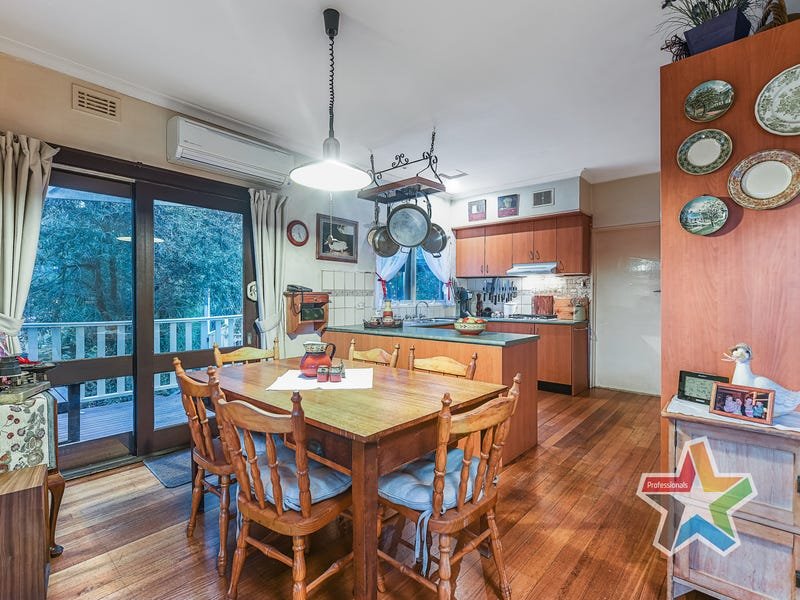 16 Ruthven Way, Ringwood East image 5
