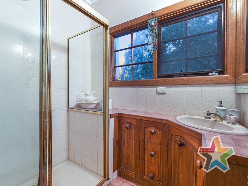 16 Ruthven Way, Ringwood East image 10
