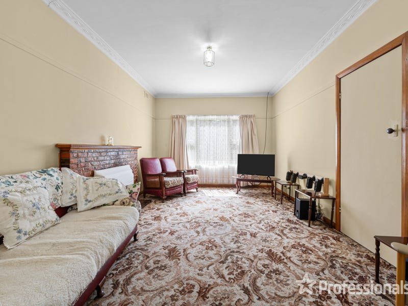 16 Ryland Avenue, Croydon image 5