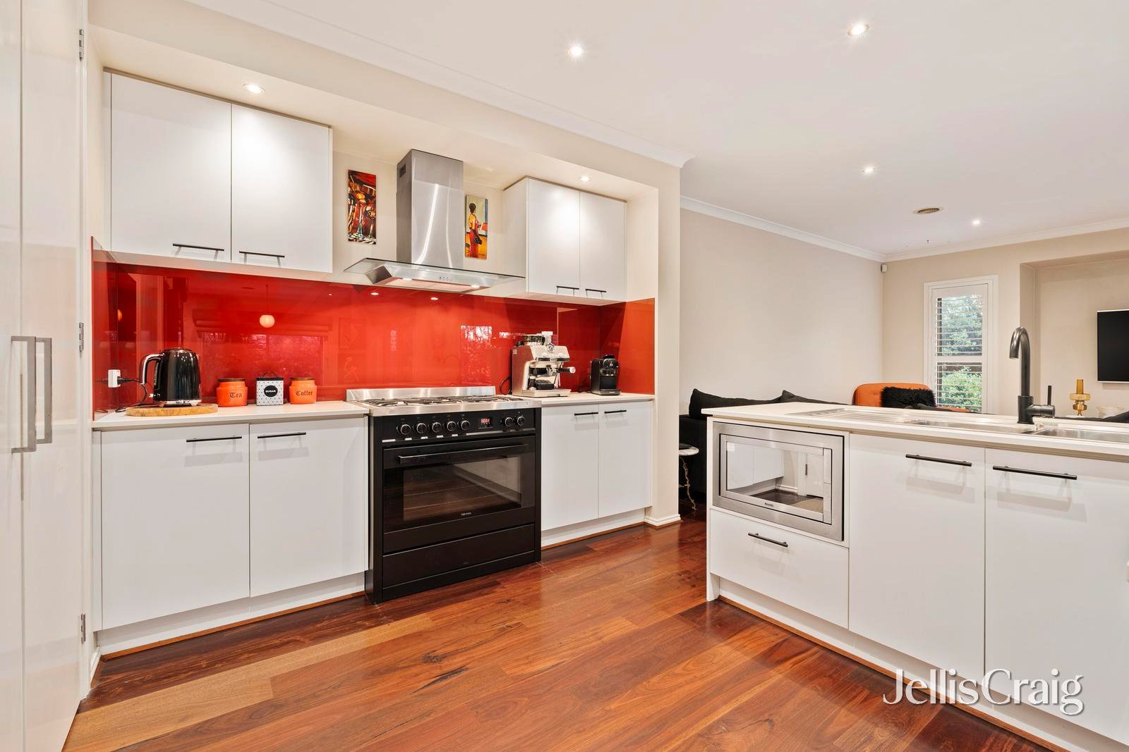 16 Scurry Drive, Croydon image 5