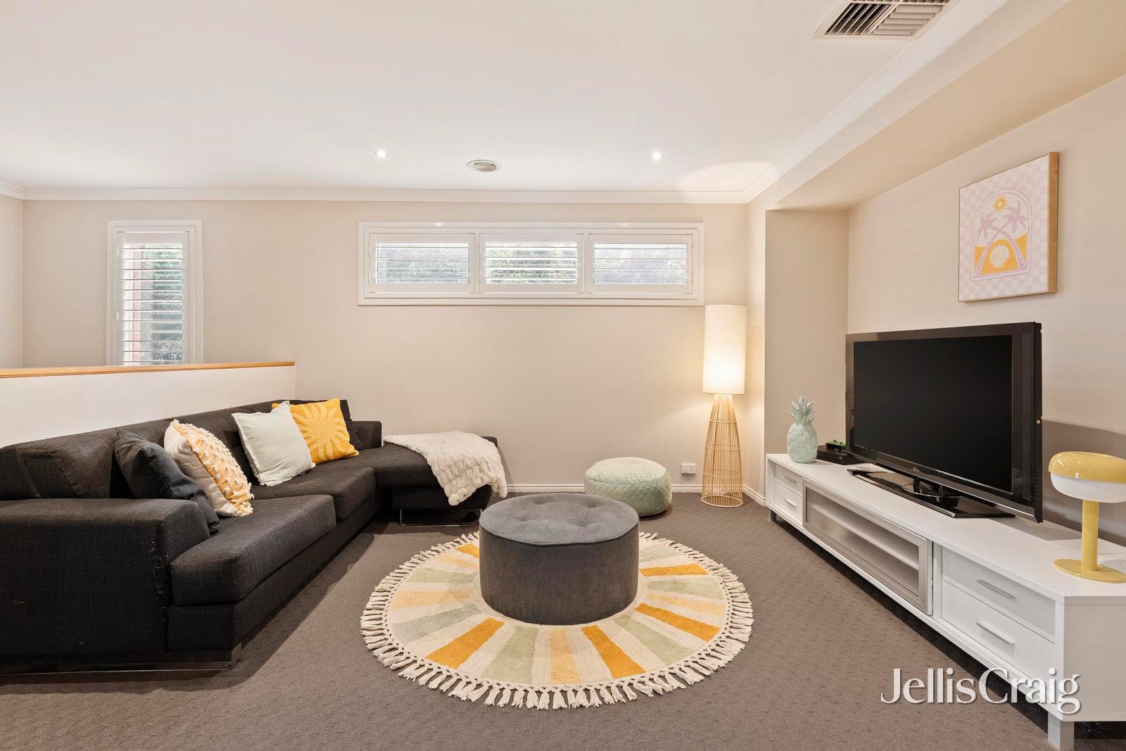 16 Scurry Drive, Croydon image 9