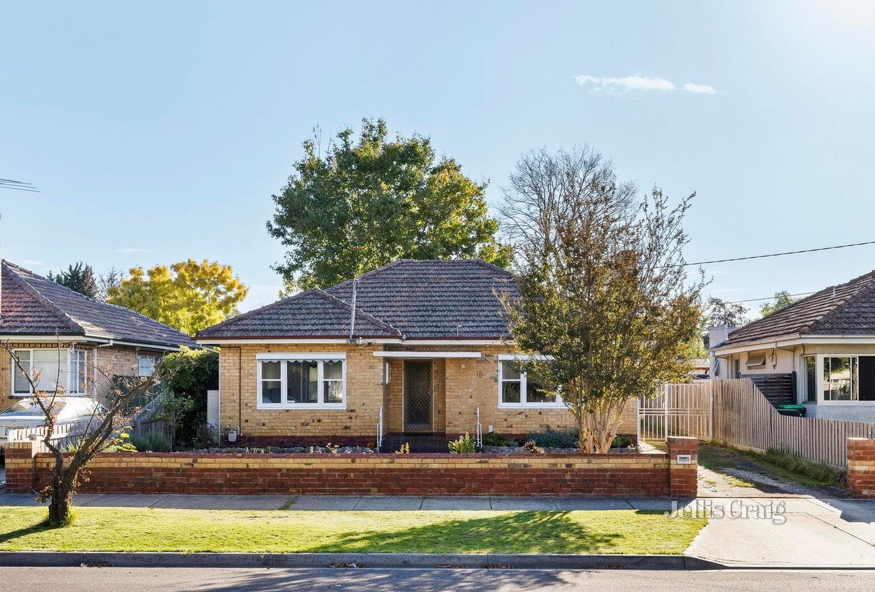 16 Second Avenue, Murrumbeena image 1