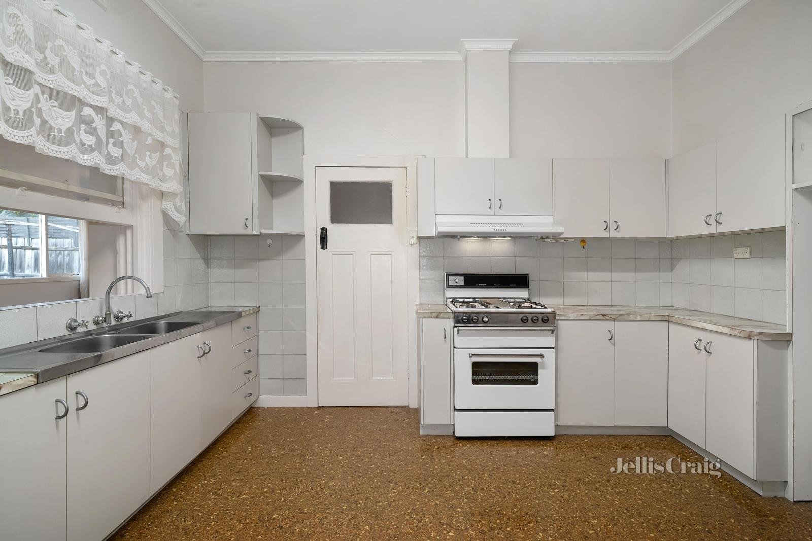 16 Selwyn Street, Canterbury image 5