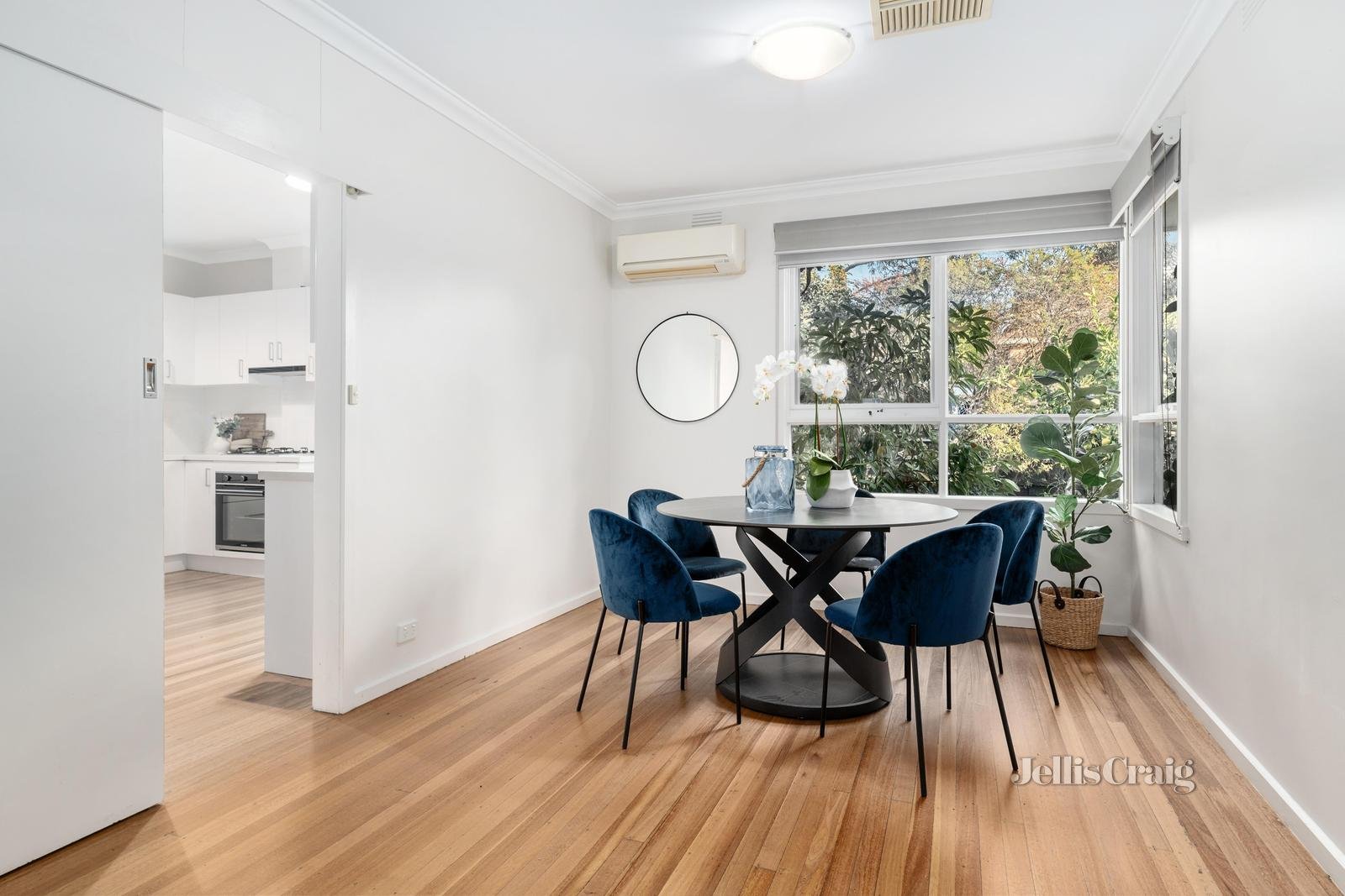 16 Shanklin Street, Box Hill North image 3