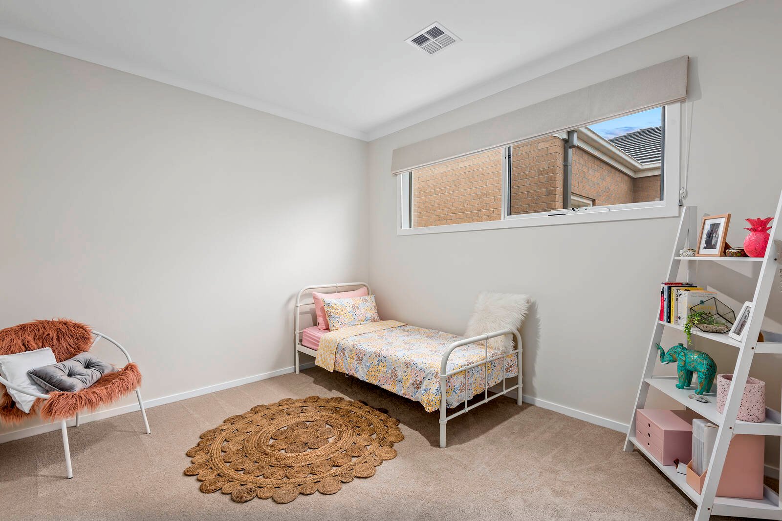 Property Gallery Thumbnail 12