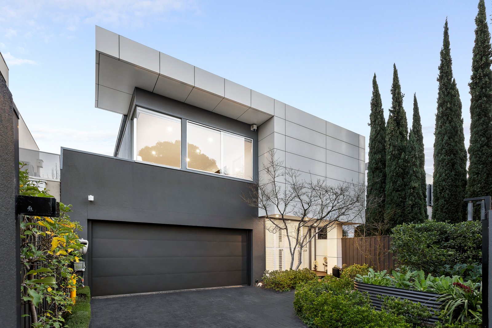 16 Silver Street