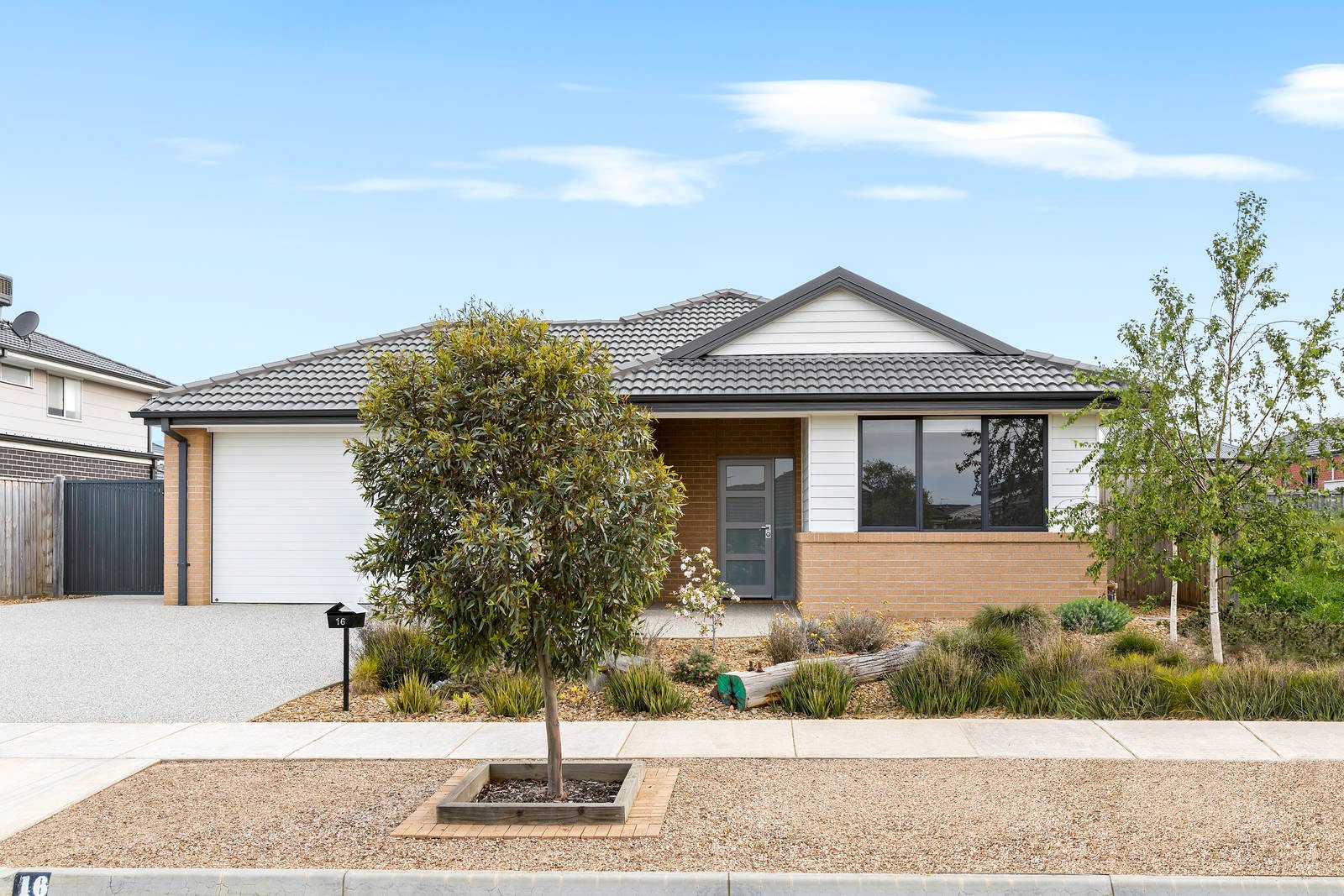 Property Gallery - Main Image