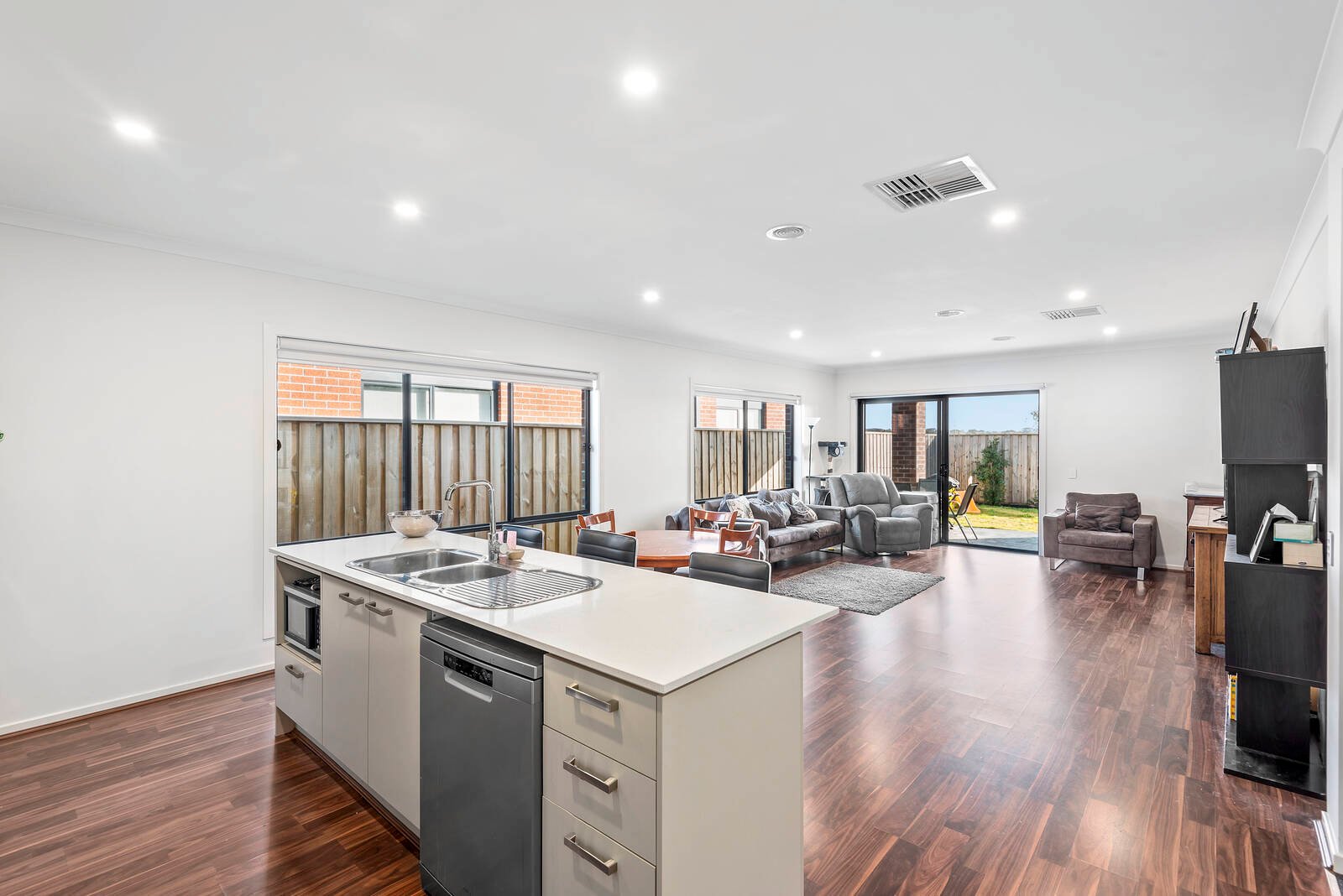 Property Gallery Thumbnail 4