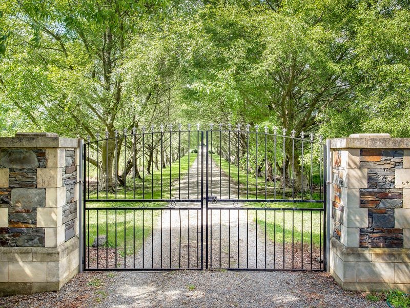 Property Gallery Thumbnail 3