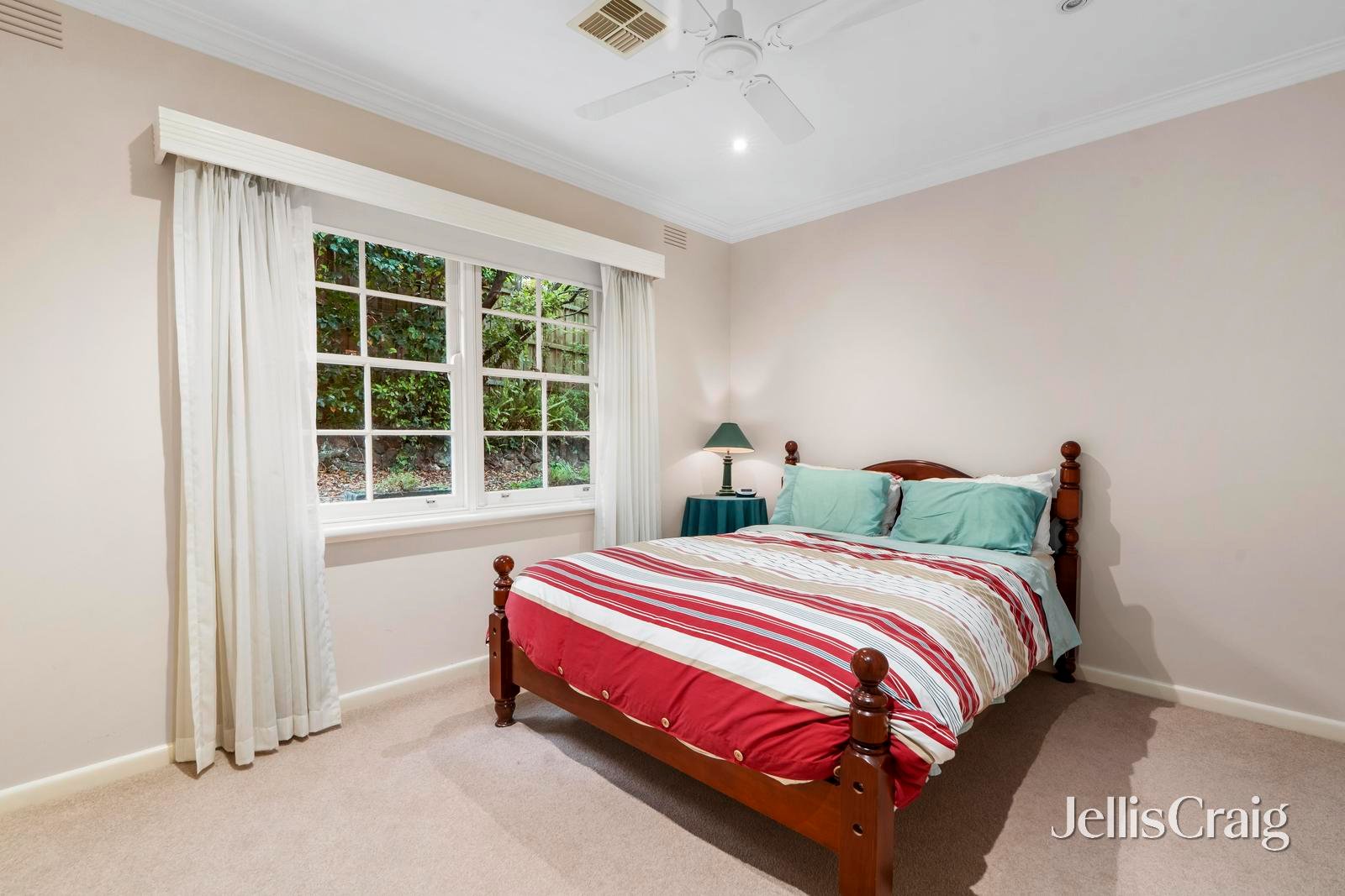 16 Stirling Crescent, Glen&nbsp;Waverley image 11